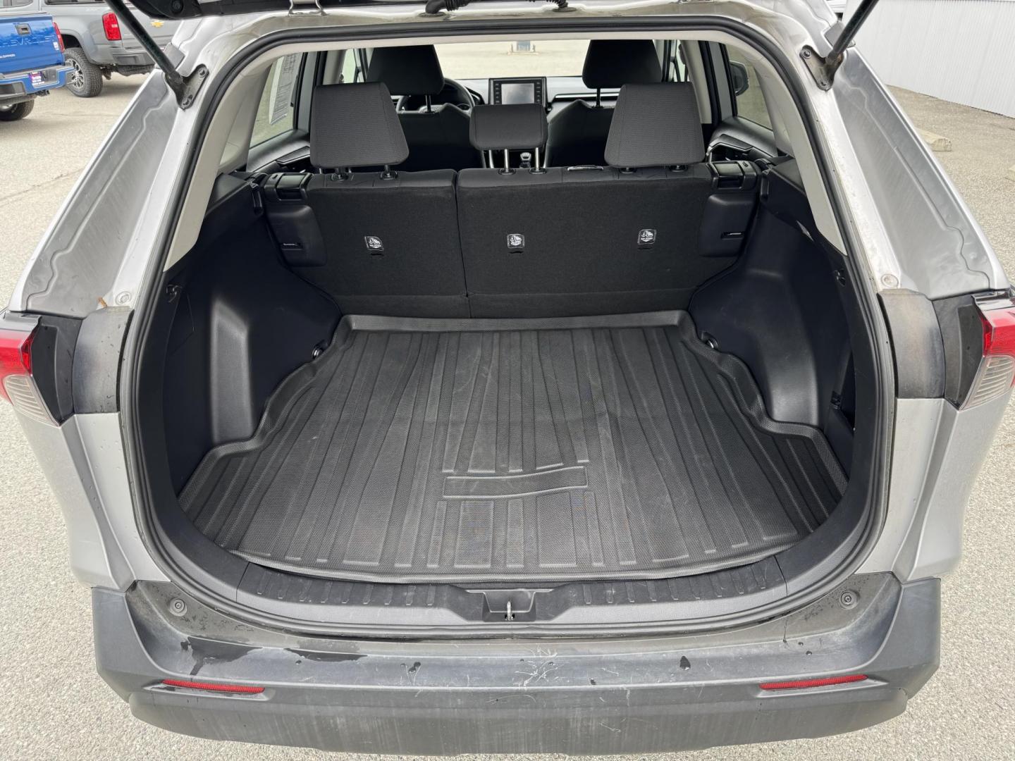 2021 Toyota RAV4 XLE AWD (2T3P1RFVXMC) with an 2.5L L4 DOHC 16V engine, 8A transmission, located at 1960 Industrial Drive, Wasilla, 99654, (907) 274-2277, 61.573475, -149.400146 - Photo#15