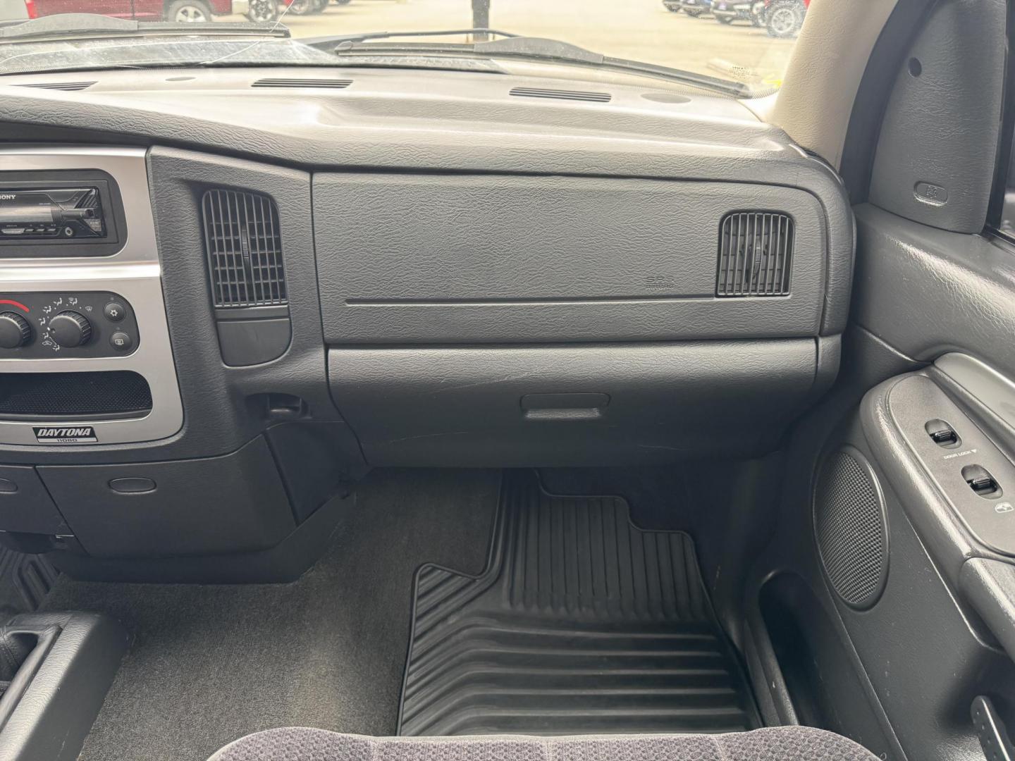 2005 SILVER Dodge Ram 1500 Quad Cab Daytona 4WD (1D7HU18D05J) with an 5.7L V8 OHV 16V engine, 5-Speed Automatic Overdrive transmission, located at 1960 Industrial Drive, Wasilla, 99654, (907) 274-2277, 61.573475, -149.400146 - Photo#10